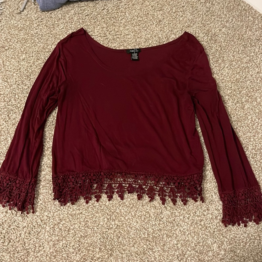 NWOT Rue 21 Women’s Maroon Crop Top